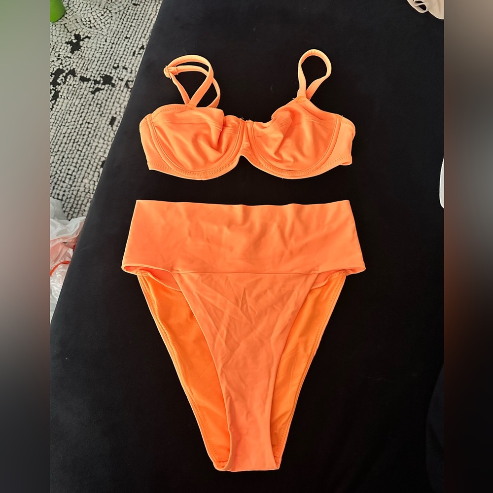 aerie swimsuit top 34C bottom medium